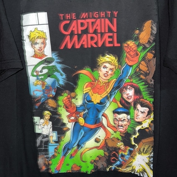 The Mighty Captain Marvel Black T-Shirt L - Picture 2 of 4